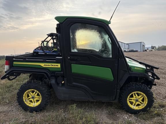 Image of John Deere XUV 835R equipment image 2