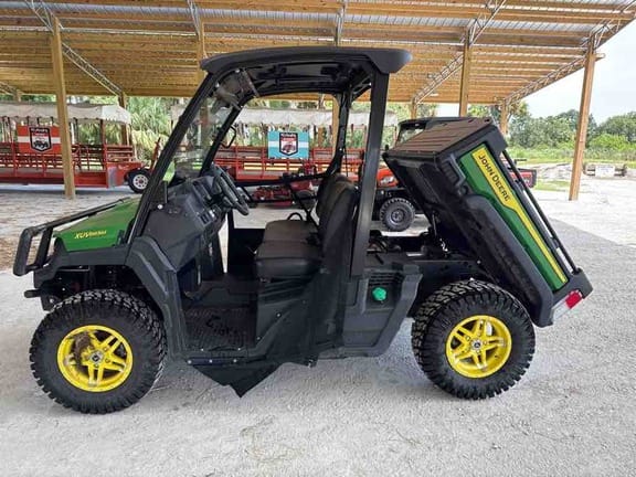 2024 John Deere XUV 865M Equipment Image0