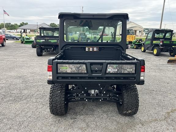 Image of John Deere XUV 865M equipment image 3