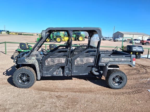 Image of John Deere XUV 825M S4 equipment image 1