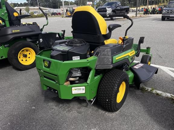 Image of John Deere Z320R equipment image 2