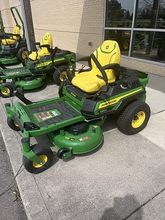 Image of John Deere Z320R equipment image 1