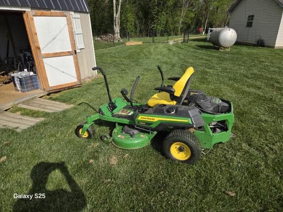 Image of John Deere Z320R equipment image 1