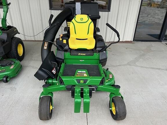 Image of John Deere Z320R equipment image 2