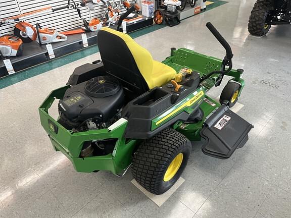 Image of John Deere Z325E equipment image 3