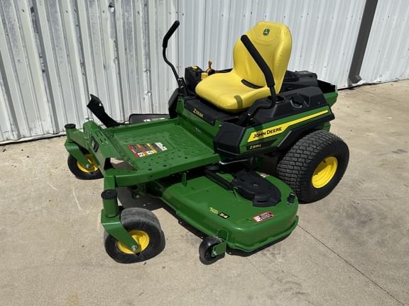 Image of John Deere Z325E equipment image 1