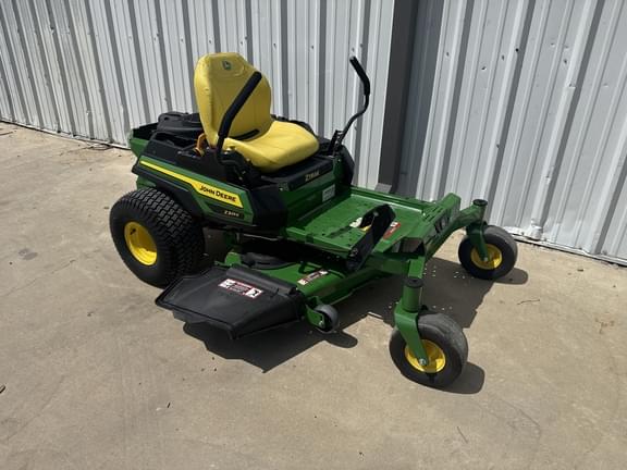 Image of John Deere Z325E equipment image 4