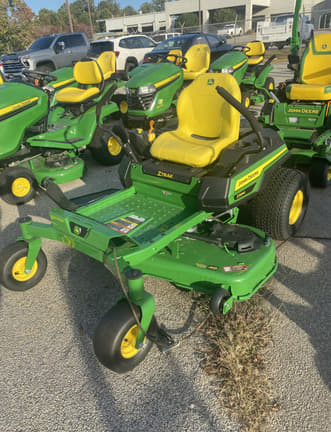 Image of John Deere Z325E equipment image 1