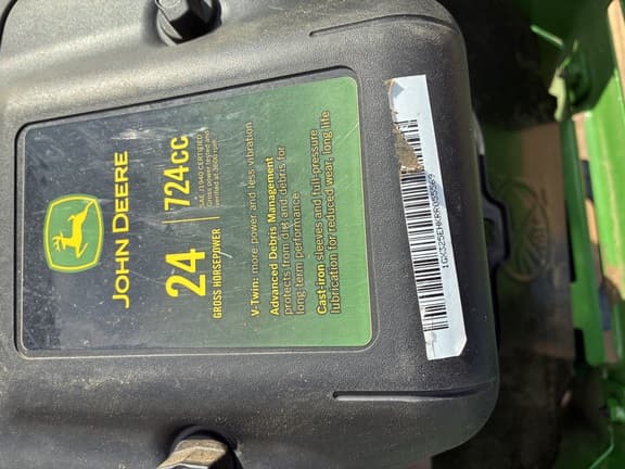 Image of John Deere Z325E equipment image 3