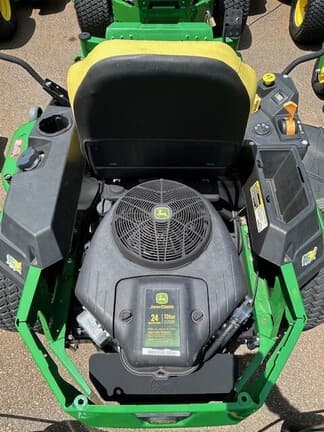 Image of John Deere Z325E equipment image 4