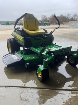 Image of John Deere Z330M Primary image