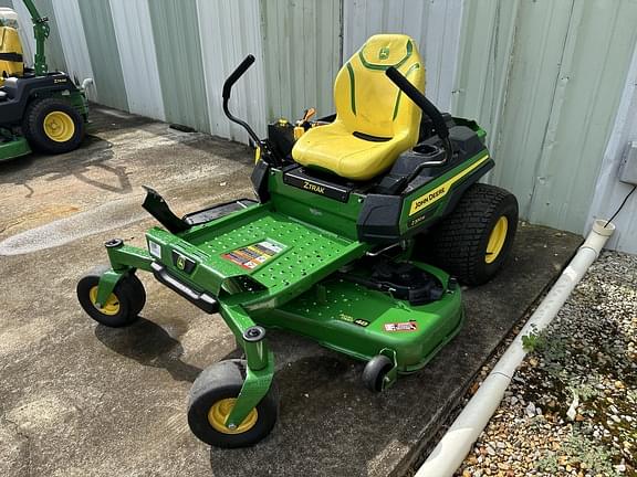Image of John Deere Z330M Primary image
