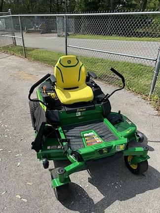 Image of John Deere Z330R equipment image 1