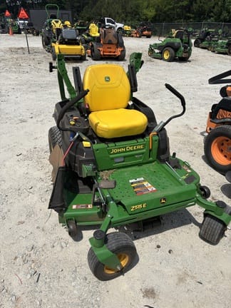 2024 John Deere Z515E Equipment Image0