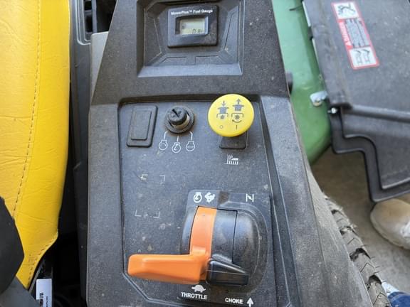 Image of John Deere Z530M equipment image 3