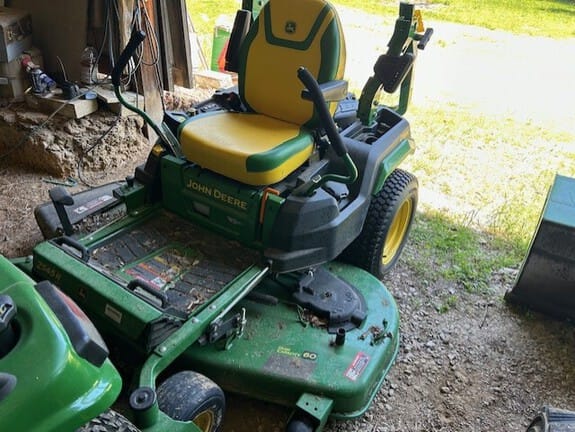 2024 John Deere Z545R Equipment Image0