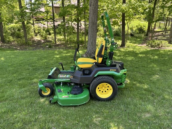 Image of John Deere Z545R equipment image 3