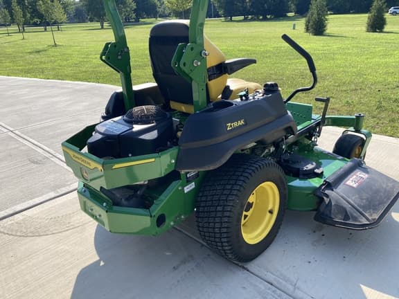 Image of John Deere Z720E equipment image 2