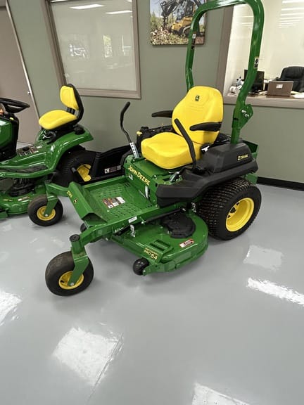 2024 John Deere Z720E Equipment Image0