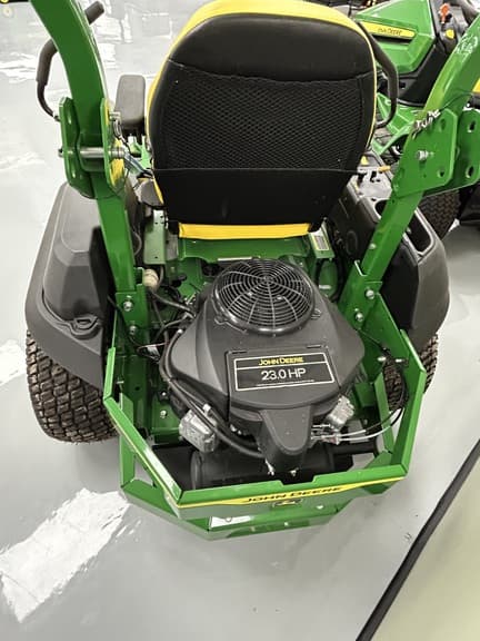 Image of John Deere Z720E equipment image 4