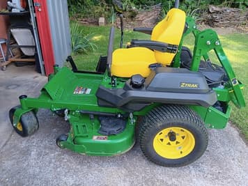 Main image John Deere Z720E