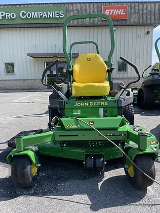 Image of John Deere Z720E Image 0