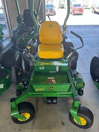 Image of John Deere Z720E Primary image