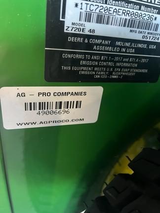 Image of John Deere Z720E equipment image 4