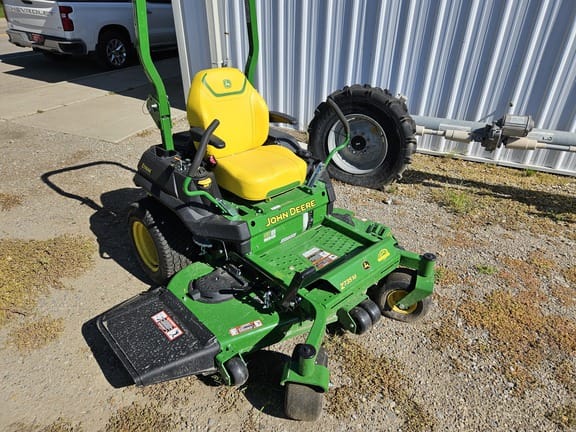 2024 John Deere Z735M Equipment Image0