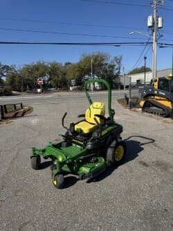 Image of John Deere Z920M equipment image 1