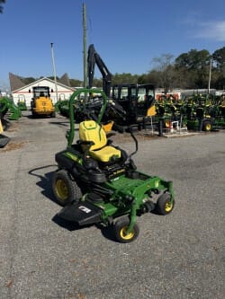 2024 John Deere Z920M Equipment Image0