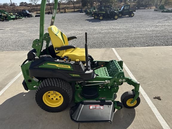 Image of John Deere Z930M equipment image 4
