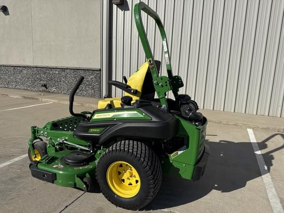 Image of John Deere Z930M equipment image 3
