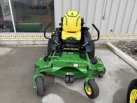 Image of John Deere Z930M equipment image 1