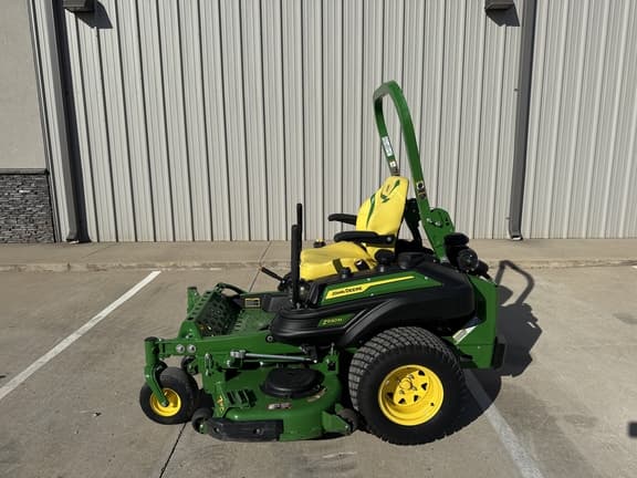 Image of John Deere Z930M equipment image 1