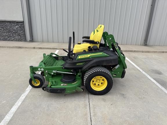 Image of John Deere Z930M equipment image 1