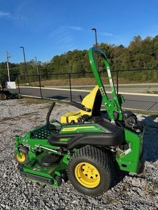 Image of John Deere Z930M equipment image 1