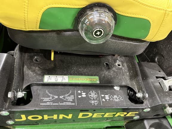 Image of John Deere Z930R equipment image 4