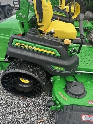 Image of John Deere Z997R equipment image 1