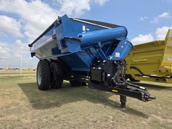 Image of Kinze 1121 equipment image 1