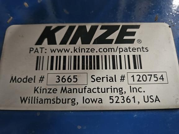Image of Kinze 3665 equipment image 4