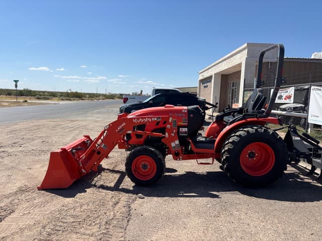 Image of Kubota LX3520HSD equipment image 1