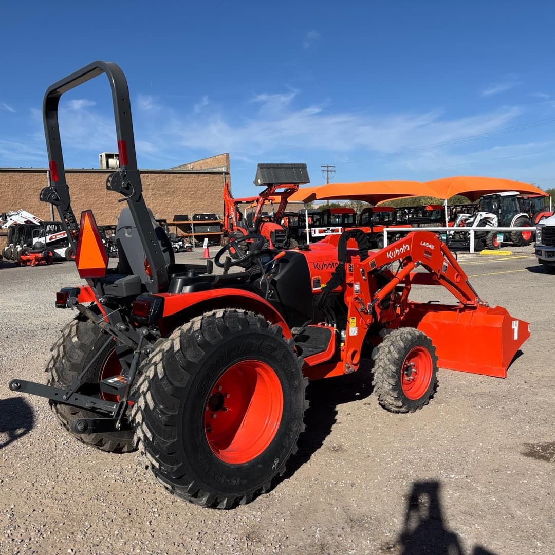 Image of Kubota LX3520HSD Image 1