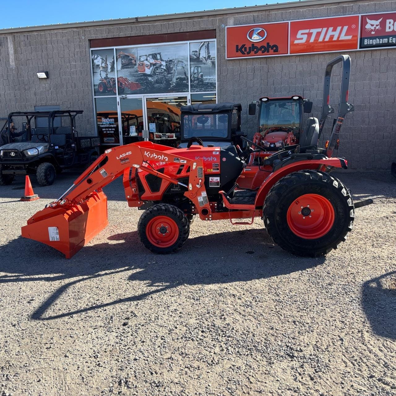 2024 Kubota LX3520HSD Equipment Image0