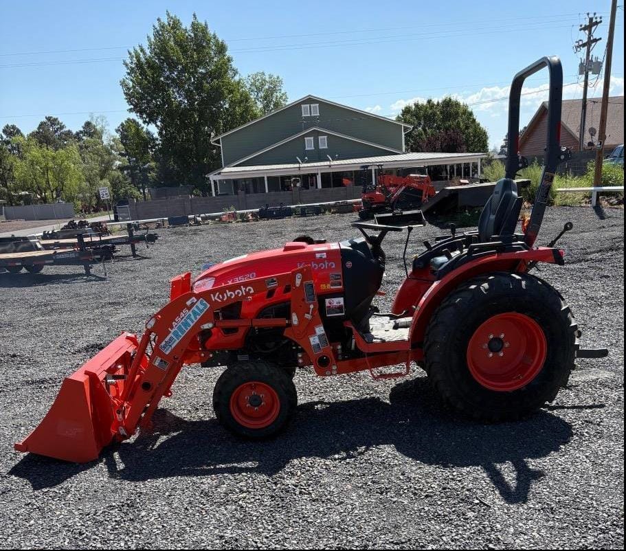 2024 Kubota LX3520HSD Equipment Image0