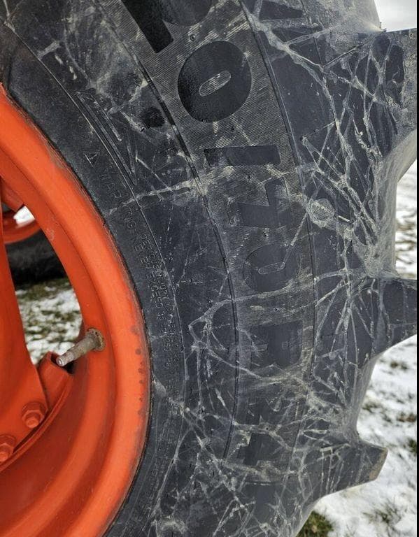 Image of Kubota M6-141 equipment image 4