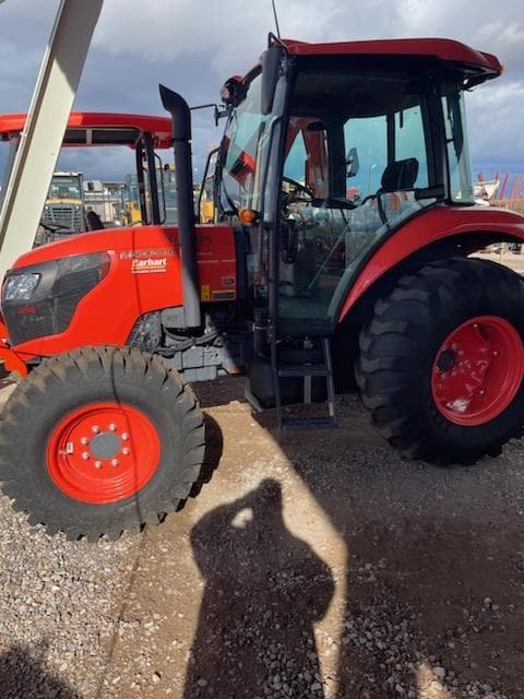 Image of Kubota M6060 Image 0