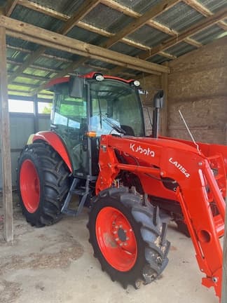 Image of Kubota M7060 equipment image 2