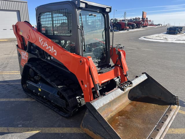 Image of Kubota SVL65-2 equipment image 2