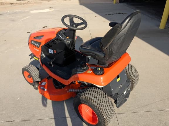 Image of Kubota T2290 equipment image 3